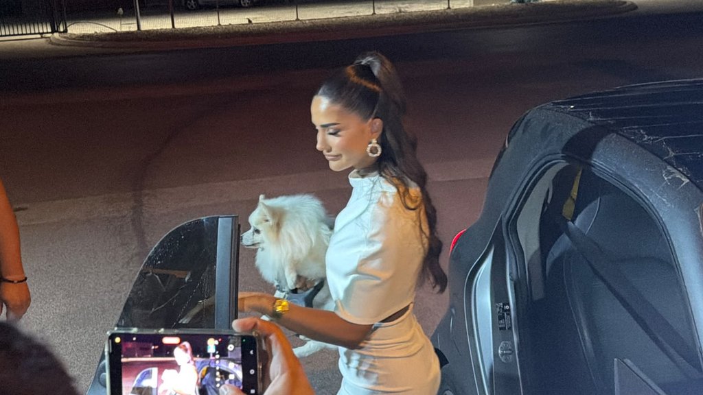 Anđela Đuričić stigla u Šimanovce! Spremna za ulazak u Elitu 10, a sa njom ulazi i ON: Uzbuđena sam! (FOTO+VIDEO)