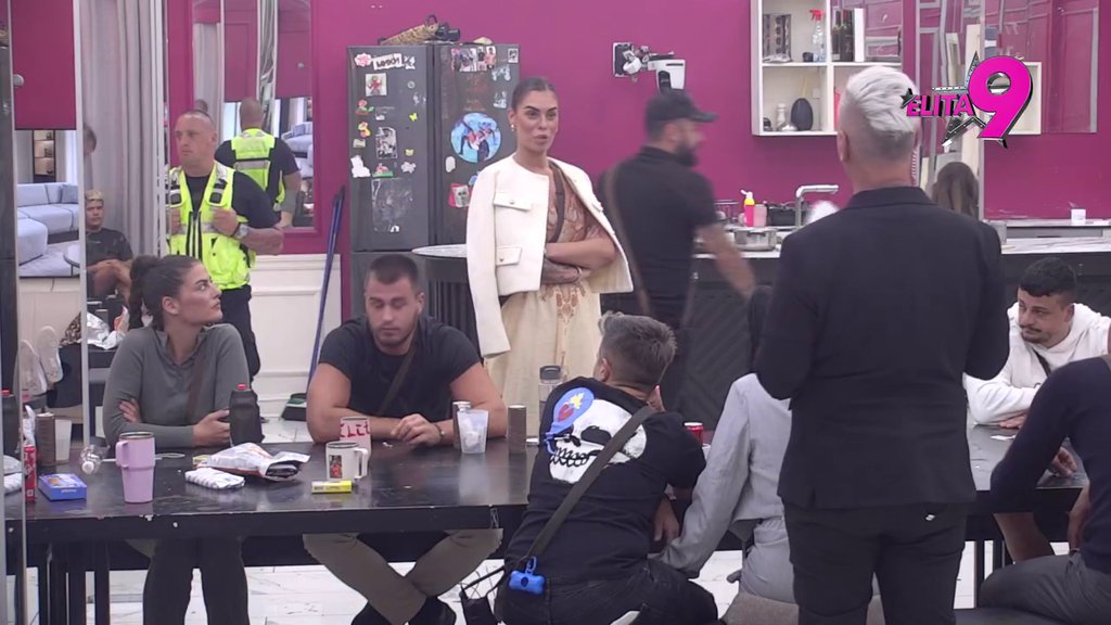 Suzdržavamo se: Viktor i dalje NE VERUJE Mini, Anđelo progovorio o Boginji, pa opleo po Luki: Pokazivao je OPSESIJU, sada... (VIDEO)