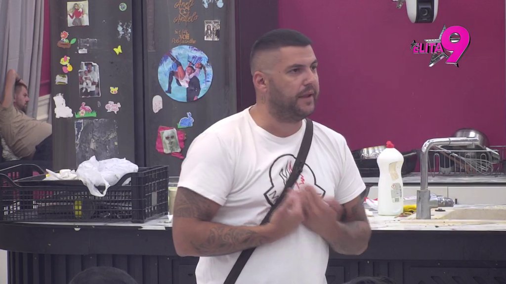 NISI VIĐALA DETE TRI GODINE JER SI ZARAĐIVALA NA KONTO MOG IMENA: Stanija demolirala Aneli zbog njenog majčinstva, pa joj poručila: Idi kod Filipa i vaćari se, majko (VIDEO)