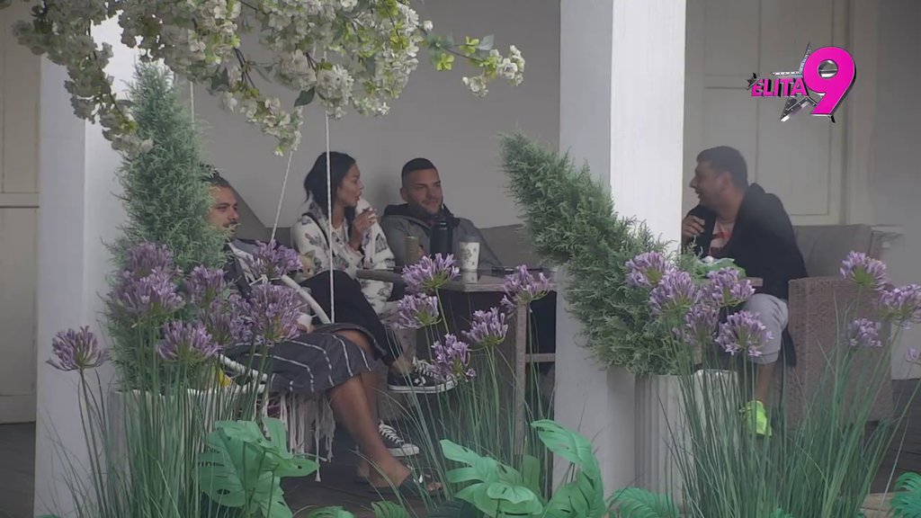 Ovo je njen najgori rođendanski poklon: Maja se prisetila kad je zbog Janjuševih papagaja dobila nervni slom! Prcko i Žaklina bili su njena noćna mora (VIDEO)