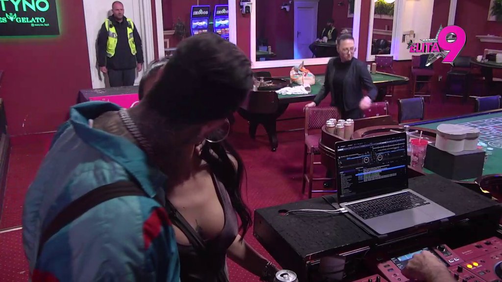 ŽURKA KOJA SE NEĆE ZABORAVITI! Mina ostavila Terzu, pa započela VRELI FLERT sa Viktorom, NASTAO KARAMBOL! Obezbeđenje ih razdvajalo! Anita ponovo pristala da bude Filipova UTORAK DEVOJKA! (VIDEO)