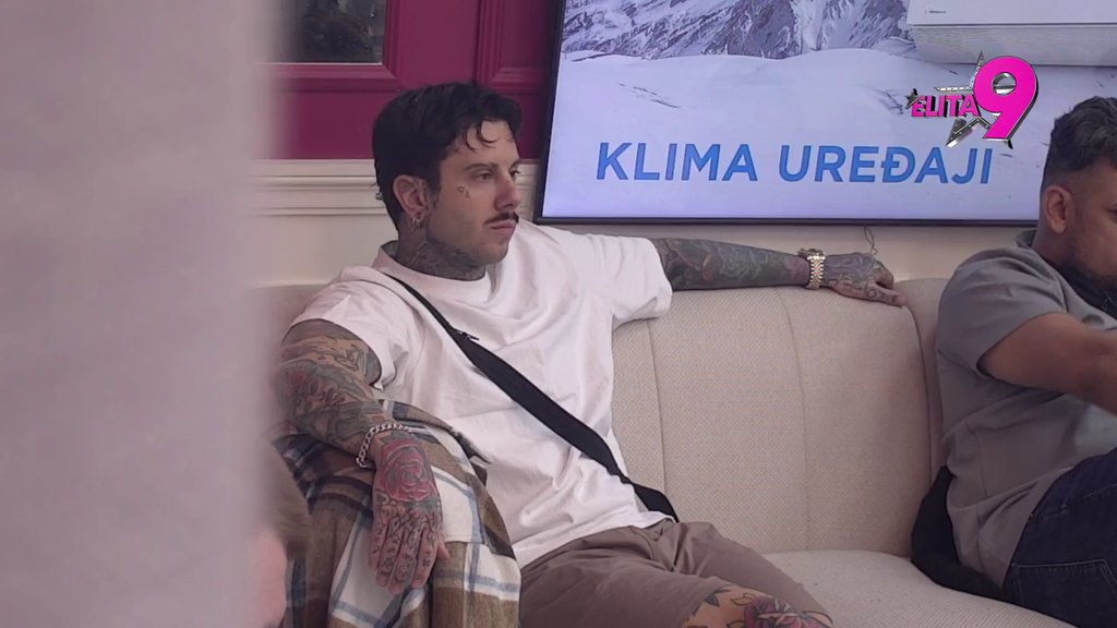 Teodora plače kao kiša! Progovorila o modricama koje joj Bebica pravi, pa ga unakazila pred svima: Ja ćutim zbog tebe! (VIDEO)