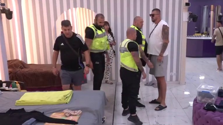 Obezbeđenje dojurilo u Elitu! Janjuš i Ivan Marinković u novom klinču, trese se sve (VIDEO)