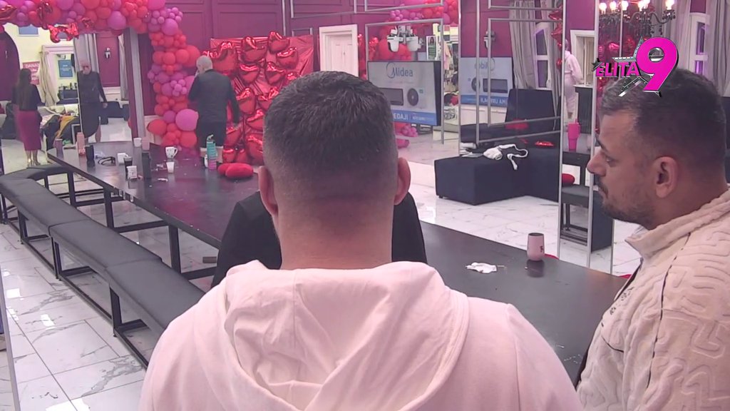 Nemoj da se svađaš sa Matorom: Asmin pokušao da zaustavi Cimija, Bora odmah umešao prste, pa ga posavetovao! (VIDEO)