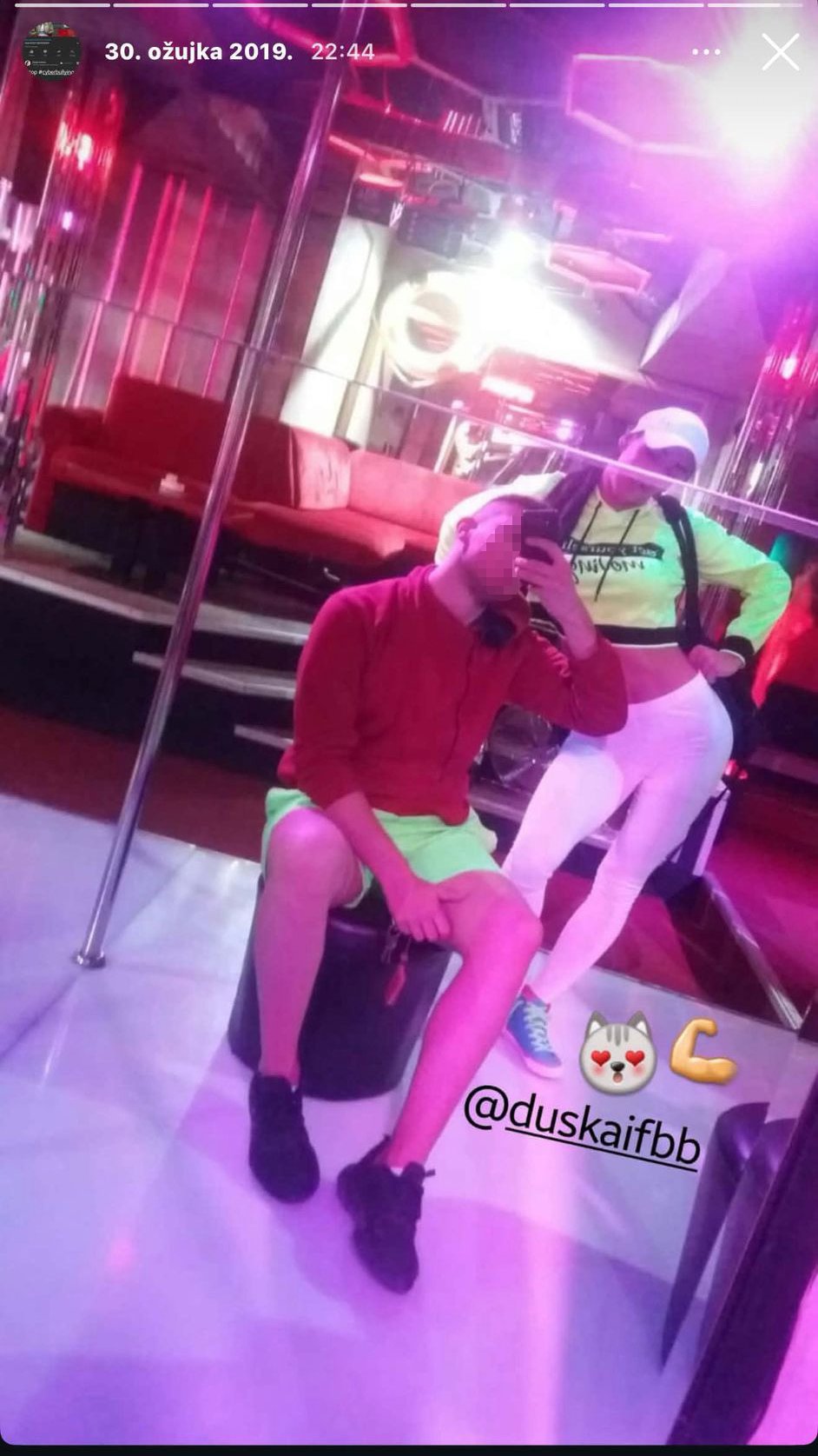 Ne bavi se bodibildingom, veće su pare oko šipke: Dušica Đokić nije harala samo Tetovom! Pogledajte skandalozne fotke iz beogradskog striptiz kluba, isplivali šok detalji! EKSPLICITNO! (FOTO+VIDEO)