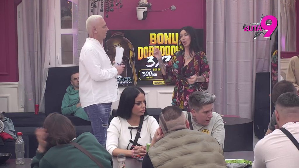 Novi nož u leđa za Vanju Živić! Pala joj vilica kada je saznala da je Kačavenda odrukala, Miki poslao Peji indirektno upozorenje: Mora da pazi... (VIDEO)