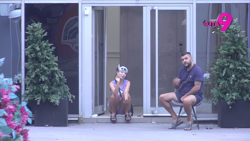 Haos se nastavlja! Maja i Asmin zaratili u cik zore: Rekla si da je Takija pojela slava i da se ponaša kao u pubertetu! (VIDEO)