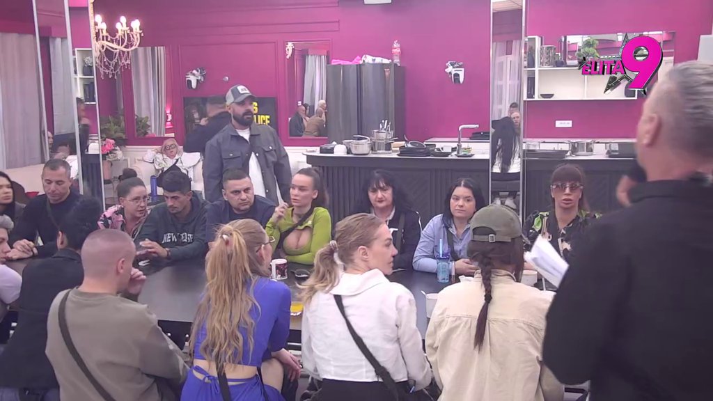 Na prvom sudu uzimam Noru sebi: Asmin nikad sigurniji u odluku da ide u borbu za starateljstvom nad Norom, Luka ga podržao, pa se demantovao: Ima i Aneli dokaze! (VIDEO)