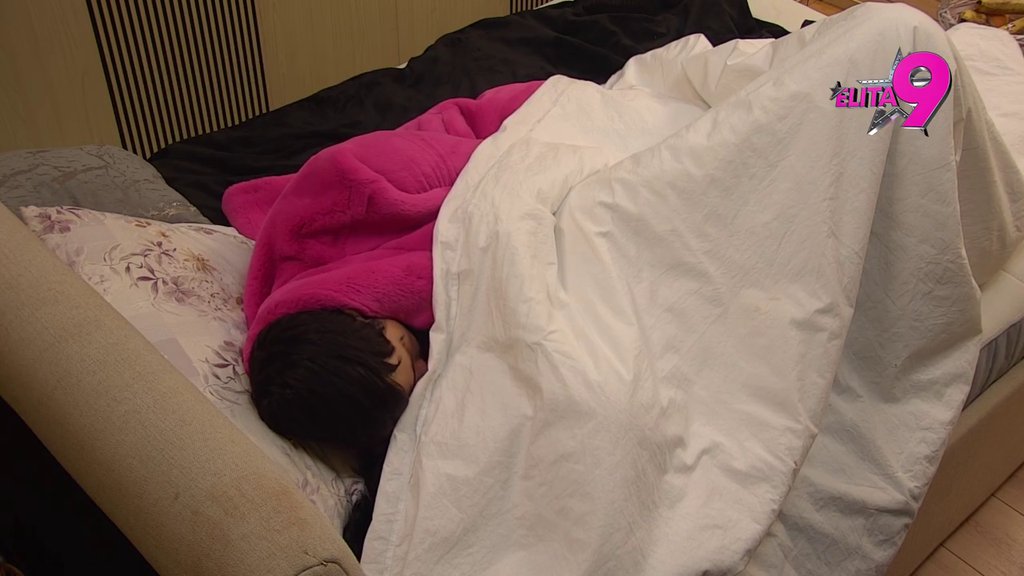 Ručica radi i kad je mortus pijan: Đukić dao sve od sebe da zadovolji Maju, ona ne može da kontroliše uzdahe! (VIDEO)