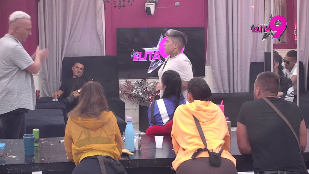 Ti nisi znala da je šala, a zvala si mamu da ga tuži: Mina i Viktor svađu pokušali da nazovu šalom, učesnici ih raskrinkali (VIDEO)