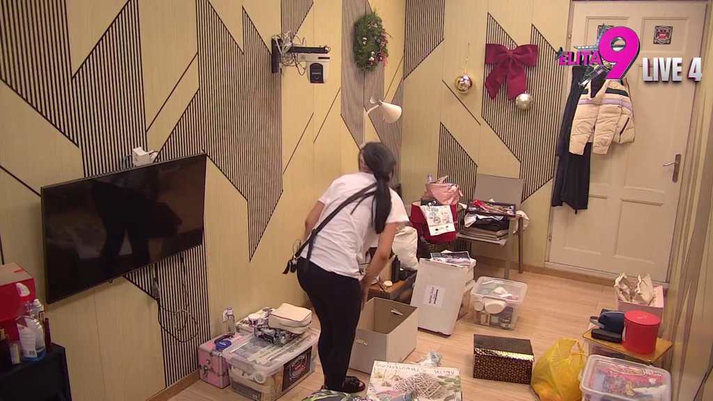 Našli mesto za još žešći SE*S?! Pogledajte gde je kamera uhvatila Anitu i Luku, rešili da se potpuno osame (VIDEO)