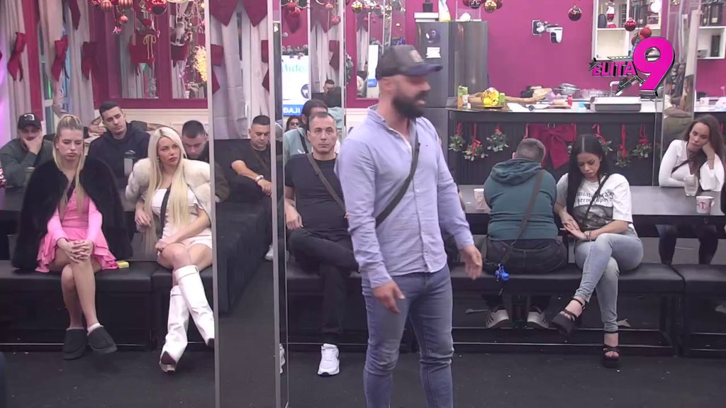 Koju god fioku da otvore u njoj se nalazi blam: Luka sastavio Aneli i Asmina sa zemljom, i dalje ne može da veruje koga je hteo da oženi (VIDEO)