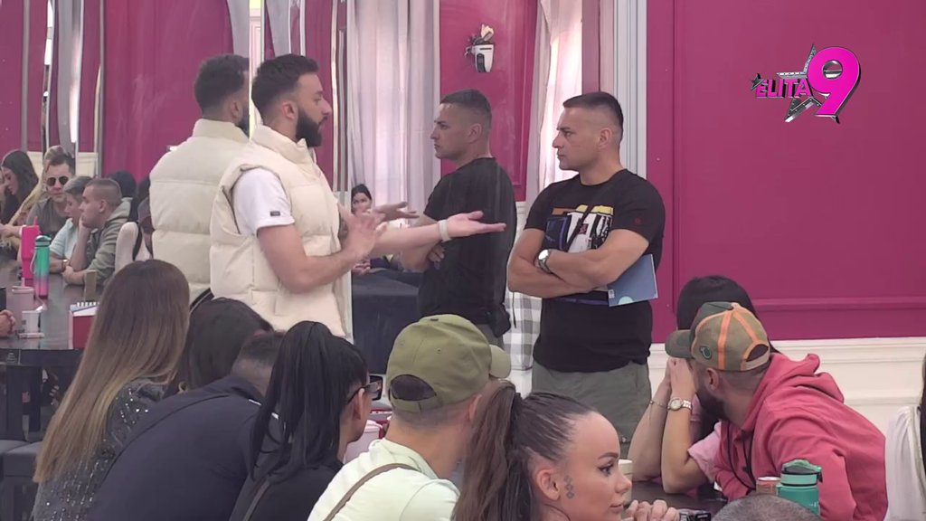 Jedva uspeo da zadrži suze: Bebicu ove reči porodice totalno dotukle, Teodora hladna kao led! (VIDEO)