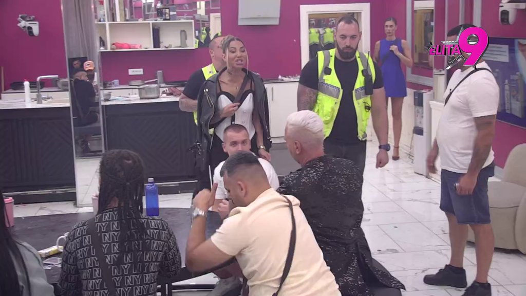 Karambol u Eliti: Aneli i Alibaba ponovo žestoko zaratili, haos uživo u programu! (VIDEO)
