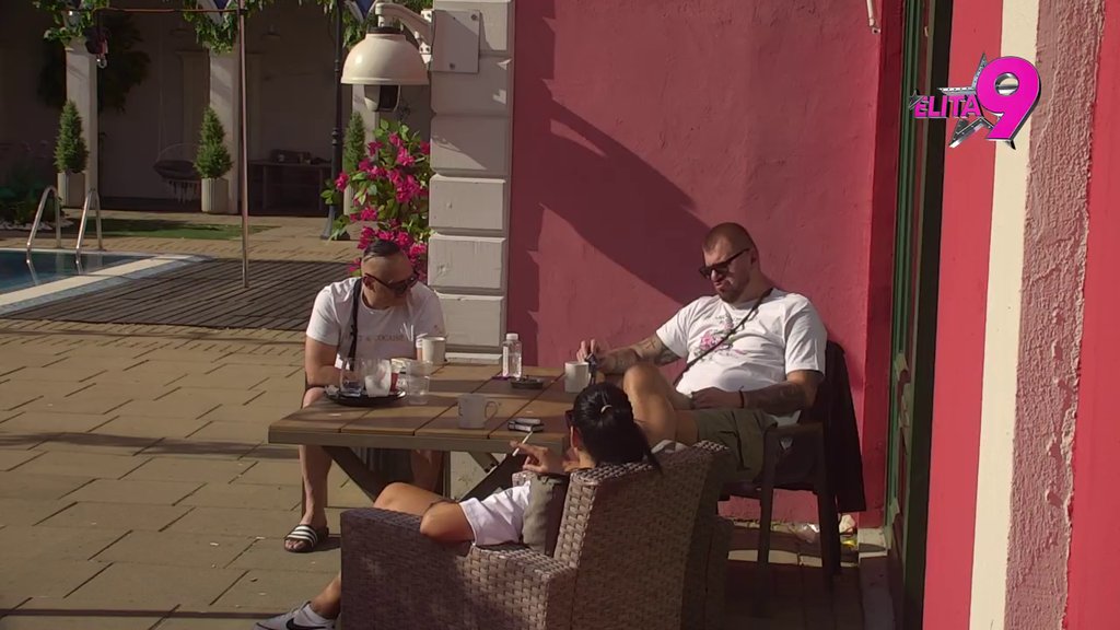 Kakav Labubu, ona obara sve rekorde: Janjuš saznao za poljubac Sare S i Luxa, ostao u potpunom šoku! (VIDEO)