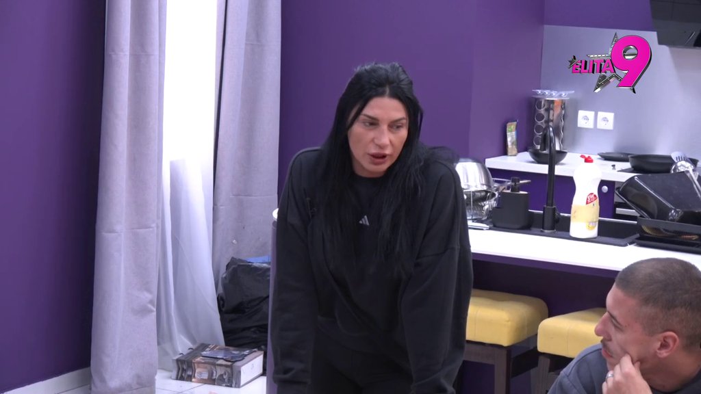 JOŠ JE POD MAMINOM SUKNJOM: Uroš jedva dočekao da nablati Anđela, ubeđen da je preko Sare vodio rat sa Ivanom! (VIDEO)
