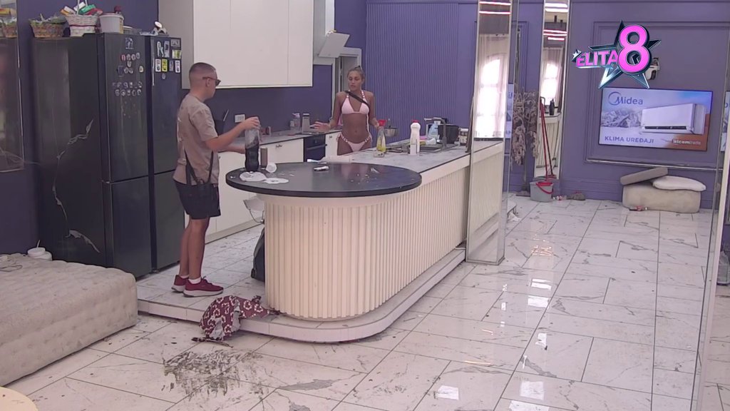 On se ne zaustavlja! Dača nastavio da napinje i napada Sofi zbog Gastoza, ona ga ponovo oduvala (VIDEO)