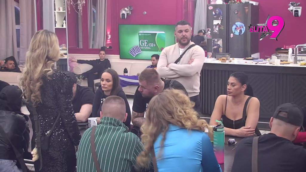 Ova sramota će ostati zauvek! Asmin prekorio Aneli zbog zauzimanja Stanijne strane, ona ga oduvala: Ti si mrtav za mene! (VIDEO)