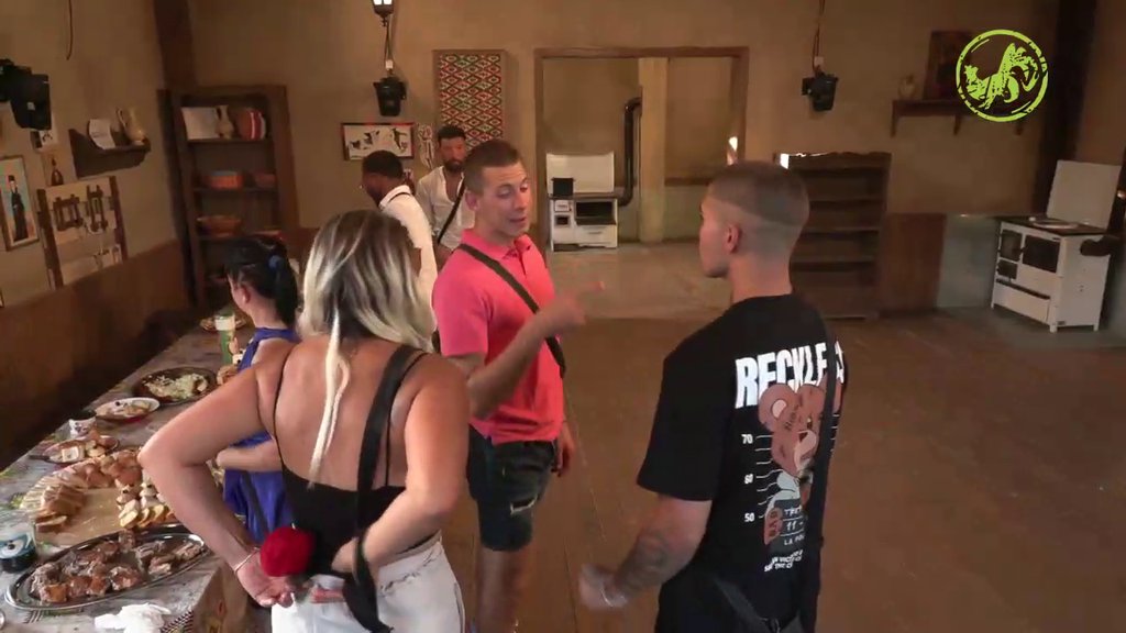 VAPI ZA PAŽNJOM?! Boža proganja Elenu i Ognjena po kući: Petrovićeva doživela POMRAČENJE nakon ovog poteza (VIDEO)