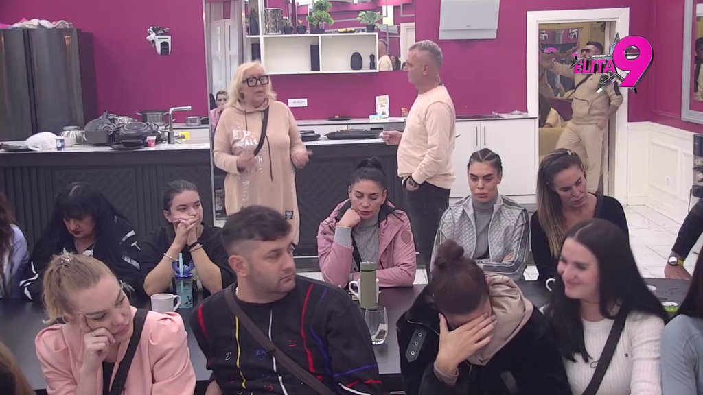 Nosila ga je u utrobi, a hoće da raspori utrobu njegove žene: Nerio progovorio o Sitinoj prodaji Anelinih auta u delove, Zorica održala emotivni govor (VIDEO)