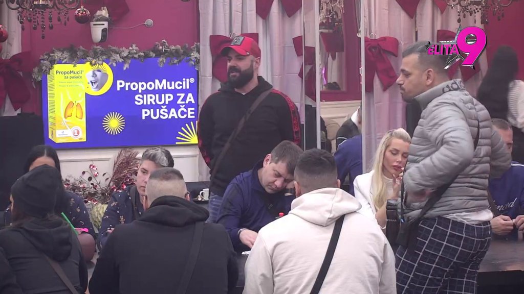 Tebe je proslavio Peca Vijagra: Asmin ključa od ljubomore na Maju zbog Đukića, pljušte prozivke na sve strane (VIDEO)