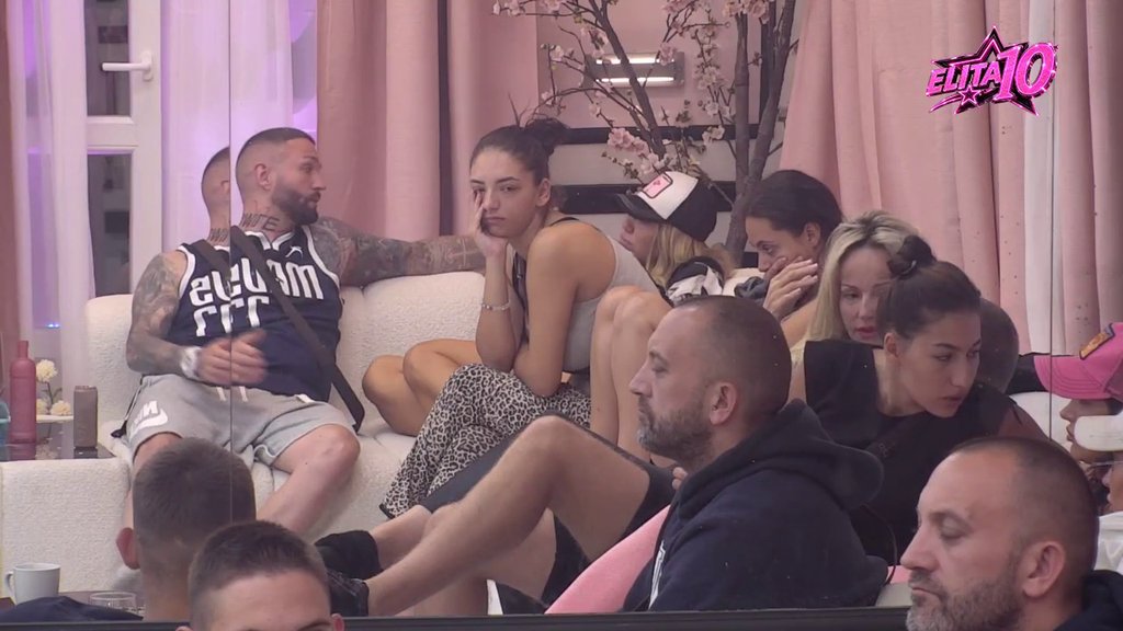 Aneli isplakala more suza, Ša došao da je uteši: Otkrio joj šta je rekao Caru! (VIDEO)