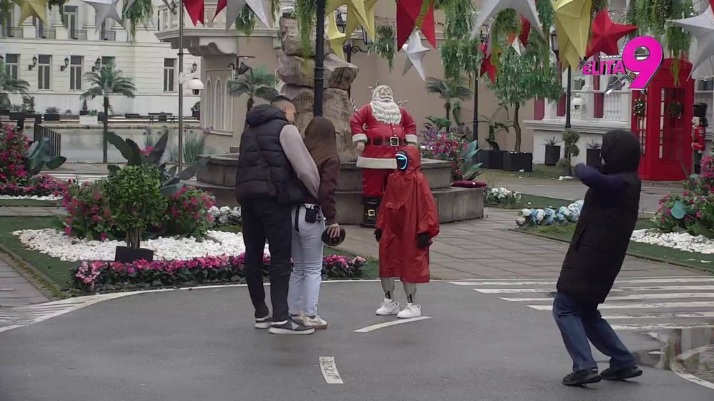 JOŠ JEDNA U NIZU: Sara Stojanović se pohvalila Toši novim momkom, veruje da će pored Murata imati najviše sreće! (VIDEO)