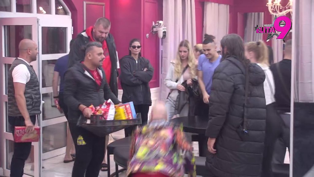 Da li je ovo moguće? Veliki šef poslao bogatu nagradu, ovakvu otimačinu još niste videli (VIDEO)