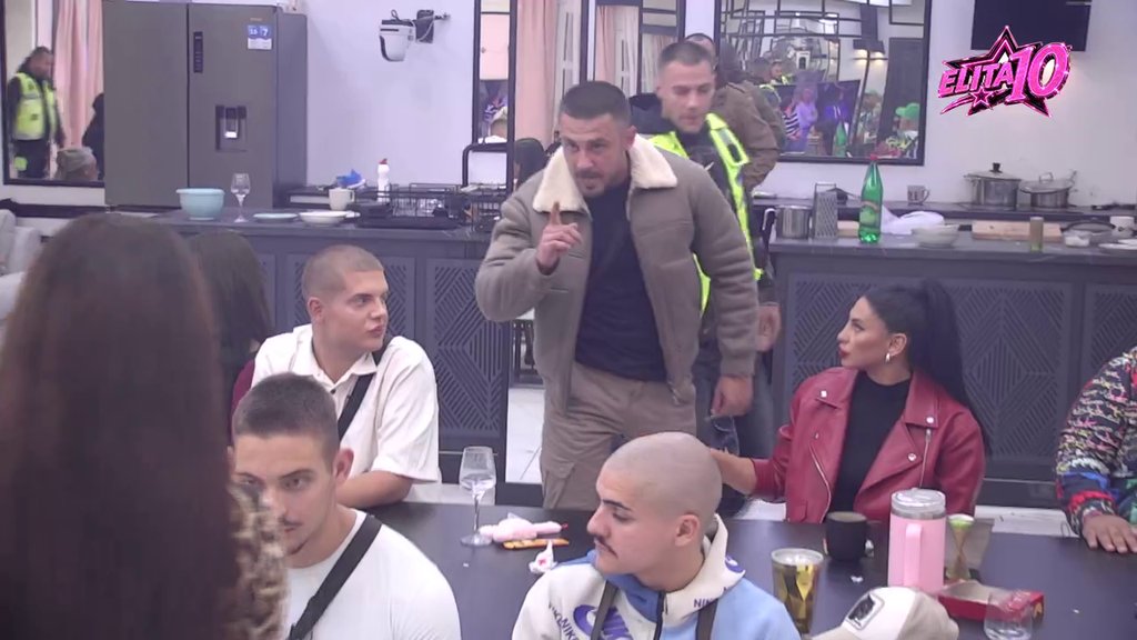 Karambol! Sanja ponovila da je Marko tukao majku, on zaurlao: Od tebe sam napravio sveticu, a ti od mene metlicu (VIDEO)