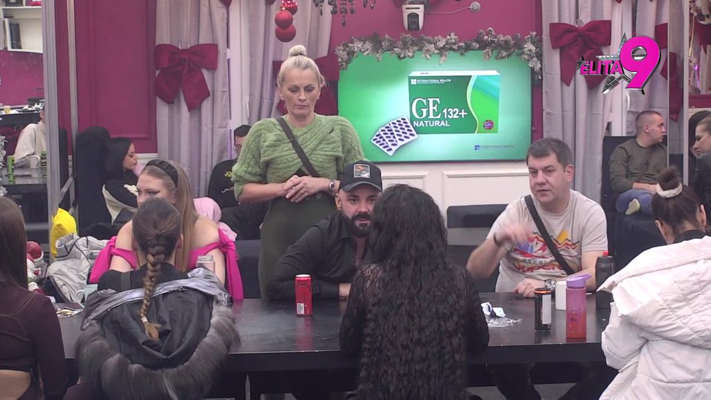 Bog ti dao lepotu i ništa drugo! Boginja jednim potezom zalepila Anitu za dno, Advokatica održala bukvicu Luki: Biću uz tebe, ali ne po svaku cenu(VIDEO)