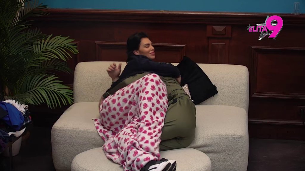 Terza će doživeti pomračenje: Mina nakon opklade sa Teodorom, dotrčala Viktoru u zagrljaj, kočnice polako popuštaju (VIDEO)