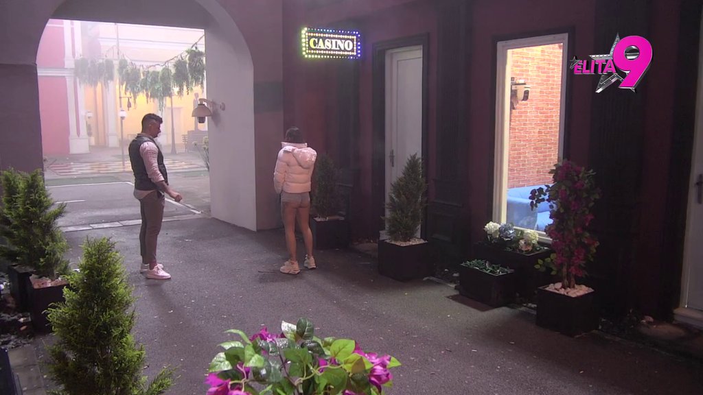 ŽURKA KOJA SE NEĆE ZABORAVITI! Mina ostavila Terzu, pa započela VRELI FLERT sa Viktorom, NASTAO KARAMBOL! Obezbeđenje ih razdvajalo! Anita ponovo pristala da bude Filipova UTORAK DEVOJKA! (VIDEO)