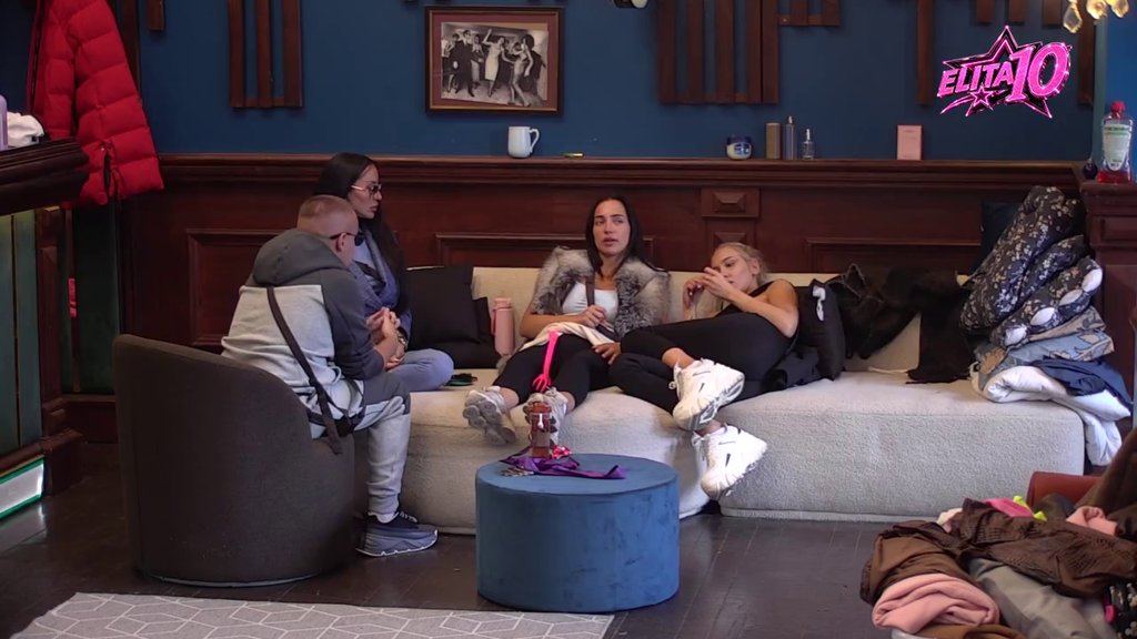 Kad bi Anđela bila sa Karićem, Car BI SE OBESIO! Laura, Dača i Poršelina osuli paljbu, ubeđeni da je Anđela napolju bila sa Filipom (VIDEO)