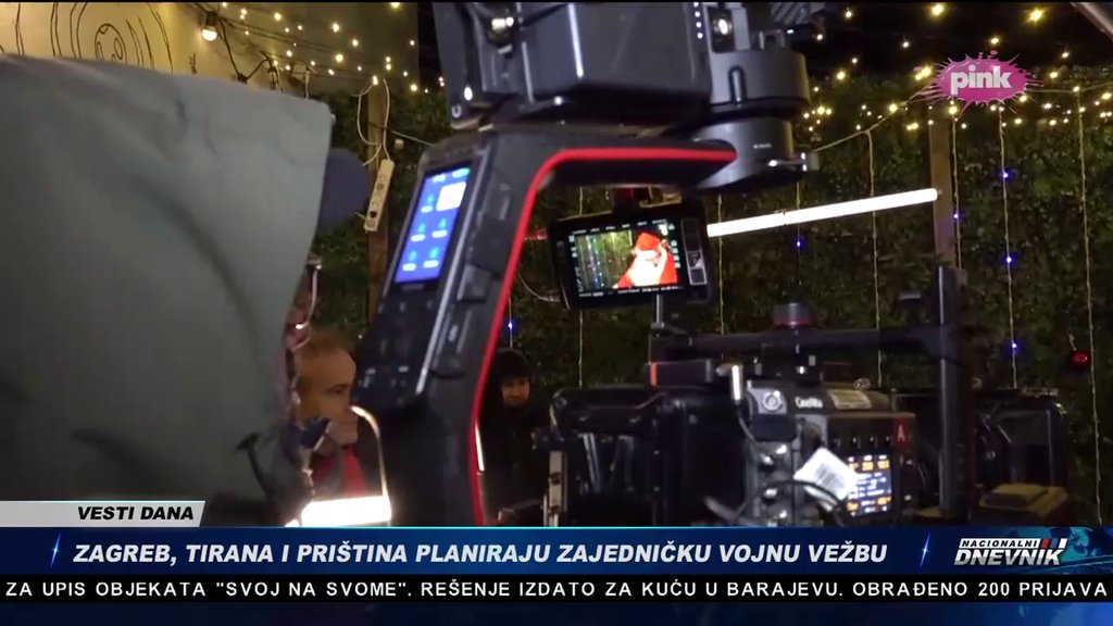 KOMEDIJA KAKVA DO SADA NIJE VIĐENA NA OVIM PROSTORIMA! Željko Mitrović sa neverovatnom glumačkom ekipom proslavio poslednju klapu NOVOG FILMA Apollon produkcije (FOTO)