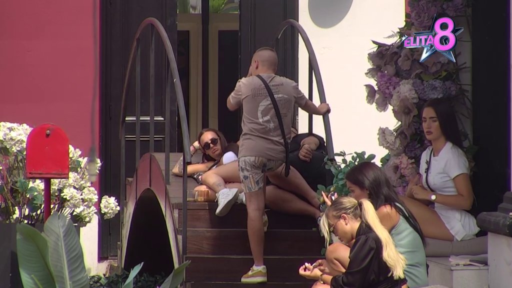 Detaljna analiza: Bebica, Teodora i Dača daju sve od sebe da razotkriju Anđelu i Gastoza, izneli sve teorije i zapažanja o njihovoj vezi (VIDEO)
