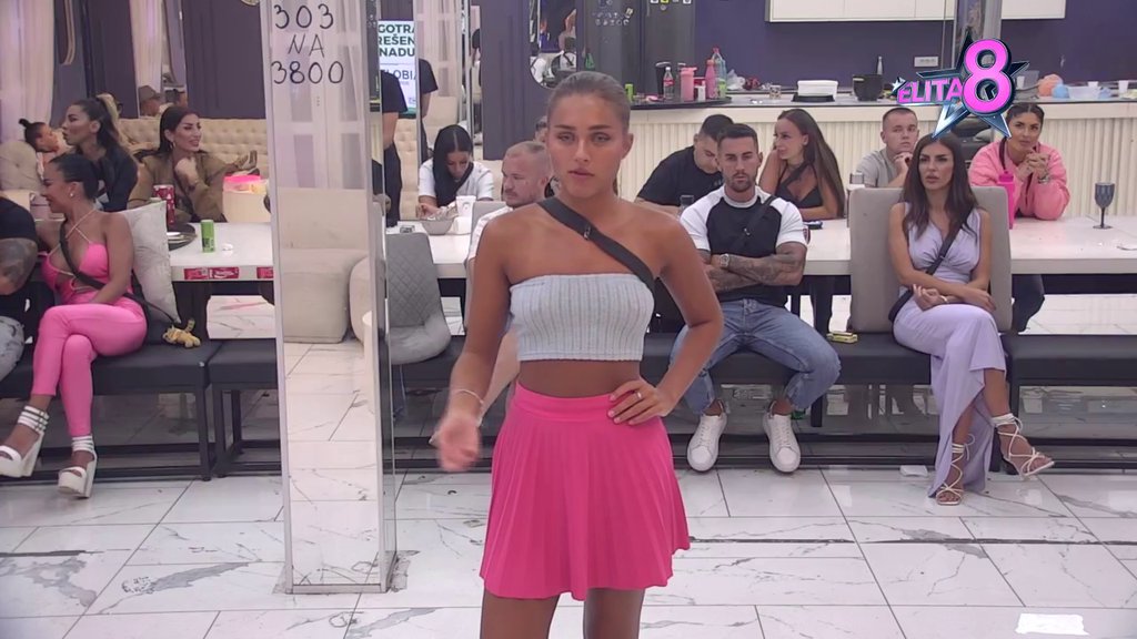 Sofija Janićijević upotrebila sva sredstva da Gastoz ostane veran njoj: Pokušala da ga iskompleksira, Anđela vileni na sav glas! (VIDEO)