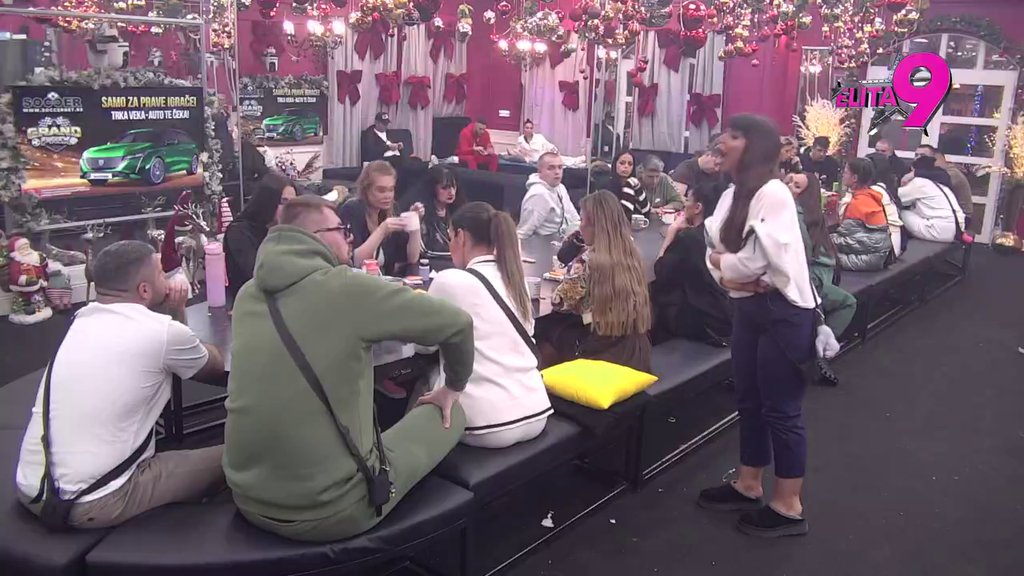 Au, sve isplivava! Uroš otkrio od kog trenutka se Maji ZGADIO Asmin, Dača raskrinkao dešavanja s proslave nove godine: Gledao sam i... (VIDEO)