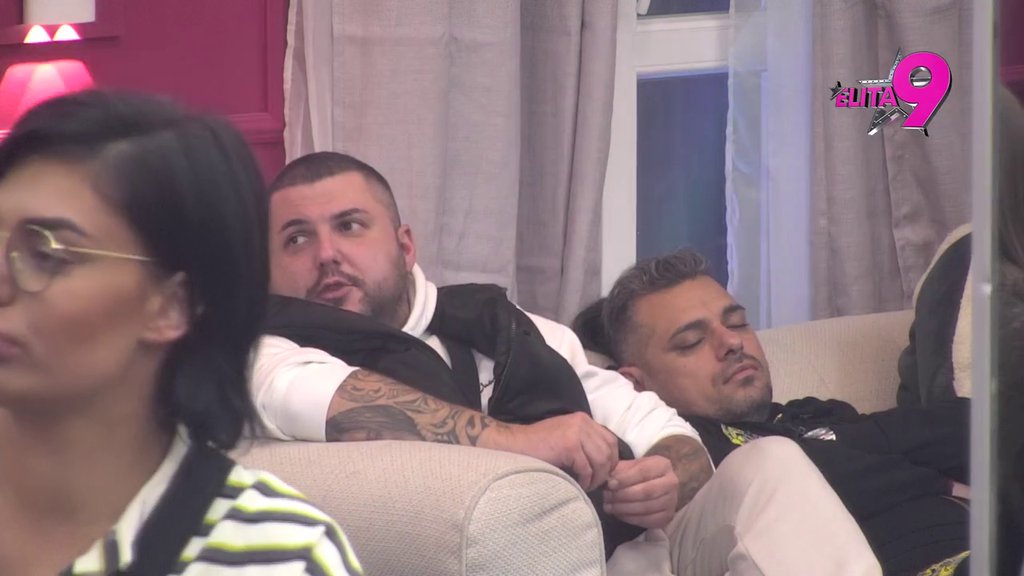 Kako Aneli nije mama monstrum kad je ušla u Elitu 7 i ispričala sve ono o meni? Asminu pao mrak na oči, žestoko se obračunao sa Ahmićevom! Tenzija na vrhunucu! (VIDEO)