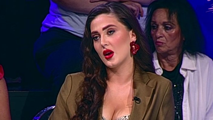 NE UZIMAM SITINU MILOSTINJU! Nerio besan kao ris, demantovao priče Anastasije i Pečenice da mu majka šalje pare: Dva poltrona i ološa!