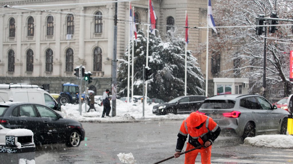 TEMPERATURA SA SKORO 20 STEPENI PADA NA 0! Ovog dana sledi snažno ZAHLAĐENJE: Pašće i sneg, a ovi delovi zemlje su na udaru