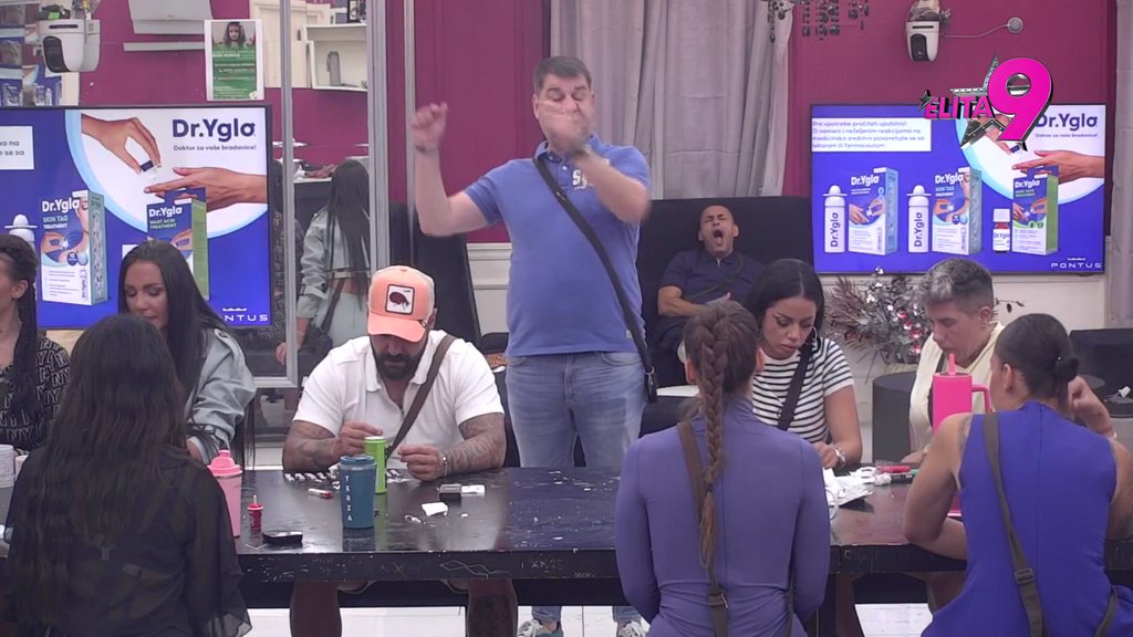 Koriste dete kao oružje! Aneli podržava svoju prodicu dok blate Norinog oca, poželela da ga vidi u zatvoru! (VIDEO)