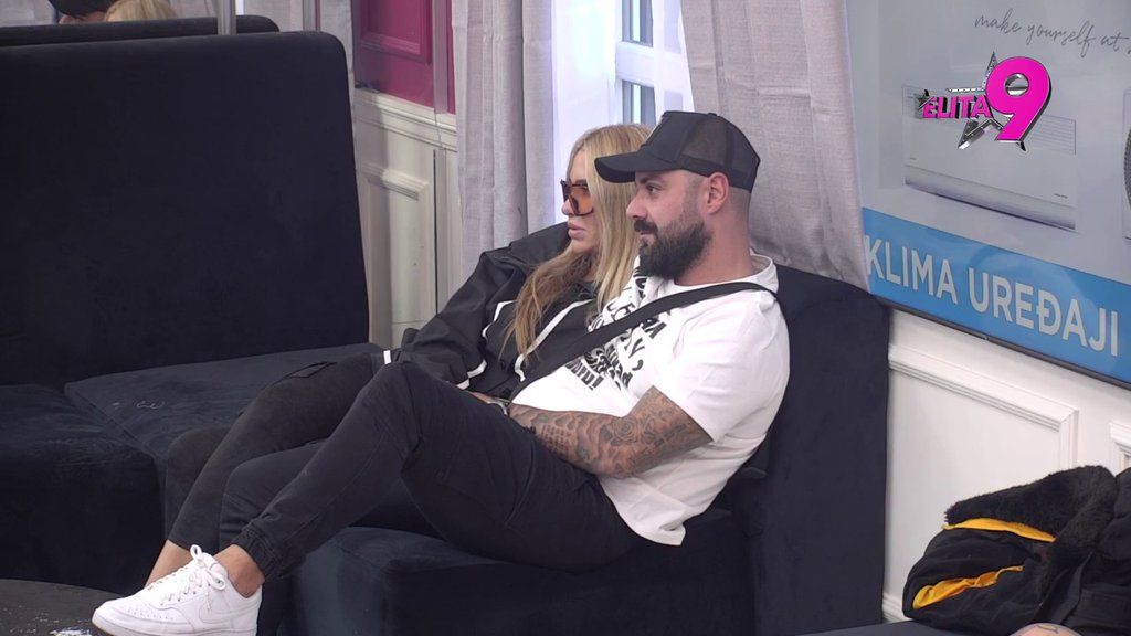 Spreman sam da oprostim sve: Alibaba pokušao da spusti loptu sa Aneli! Ogolio dušu pred svima, ona ponovo urliče i žestoko ga vređa! (VIDEO)