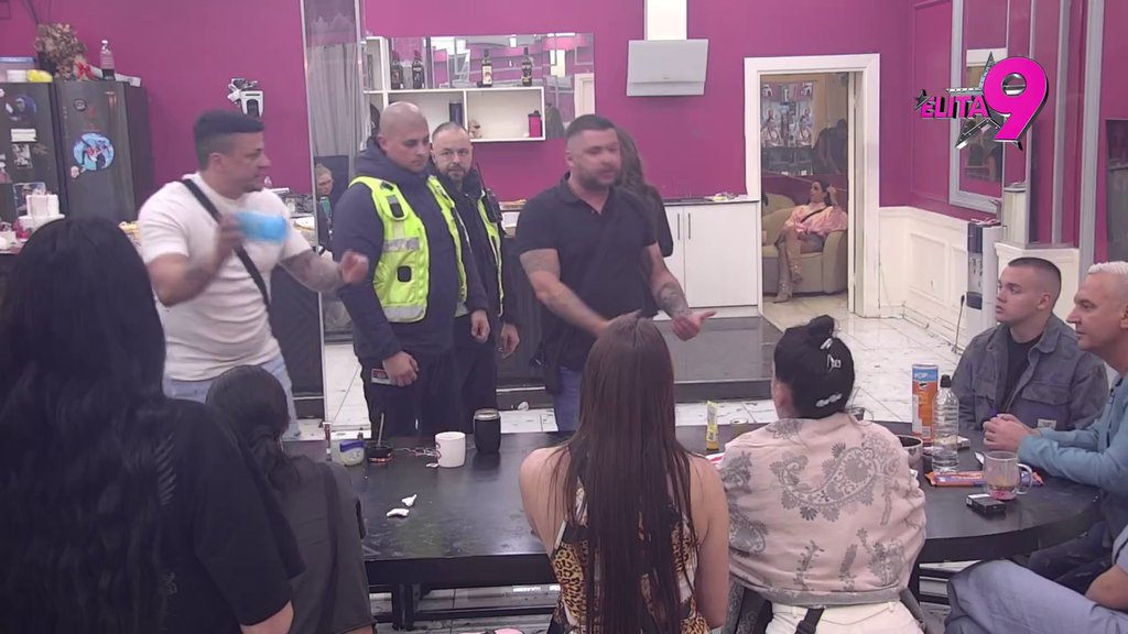 RASULO SE PRIJATELJSTVO U PARAMPARČAD: Maja i Sofija napravile RAZDOR između Asmina i Terze, zbog žena ušli u žestok verbalni okršaj! (VIDEO)