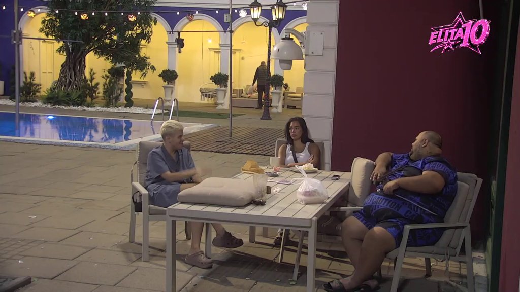 Šta je Đole Kralj video u šolji Filipa Đukića? Uskoro će završiti sa atraktivnom takmičarkom, Aneli neće biti dobro! (VIDEO)