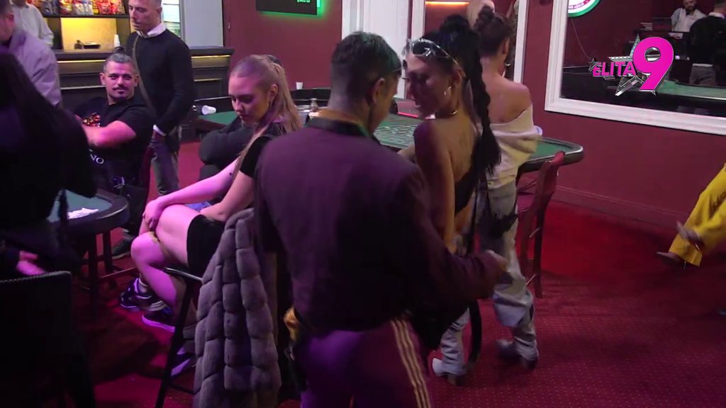 Maja i Filip na korak do poljupca: Ona neće da mu bude utorak devojka, Đukić ne prestaje da je LJUBI PO VRATU! (VIDEO)