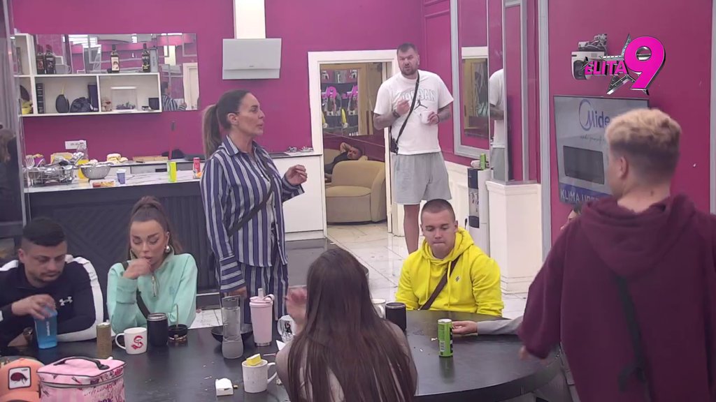 VOLIM KADA SE GRLIMO: Janjuš priznao kakve emocije ima prema Vanji, ona tvrdi da je nije ispala loša prema Kačavendi (VIDEO)