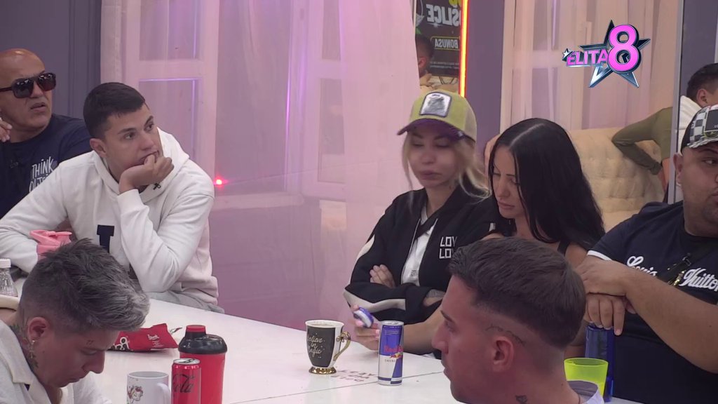 RASKRINKAN: Luka udario na Ivana jer puni glavu Aneli protiv njega, sasuo mu sve u lice, pa otkrio: POKUŠAVAŠ DA NAS ODVOJIŠ (VIDEO)