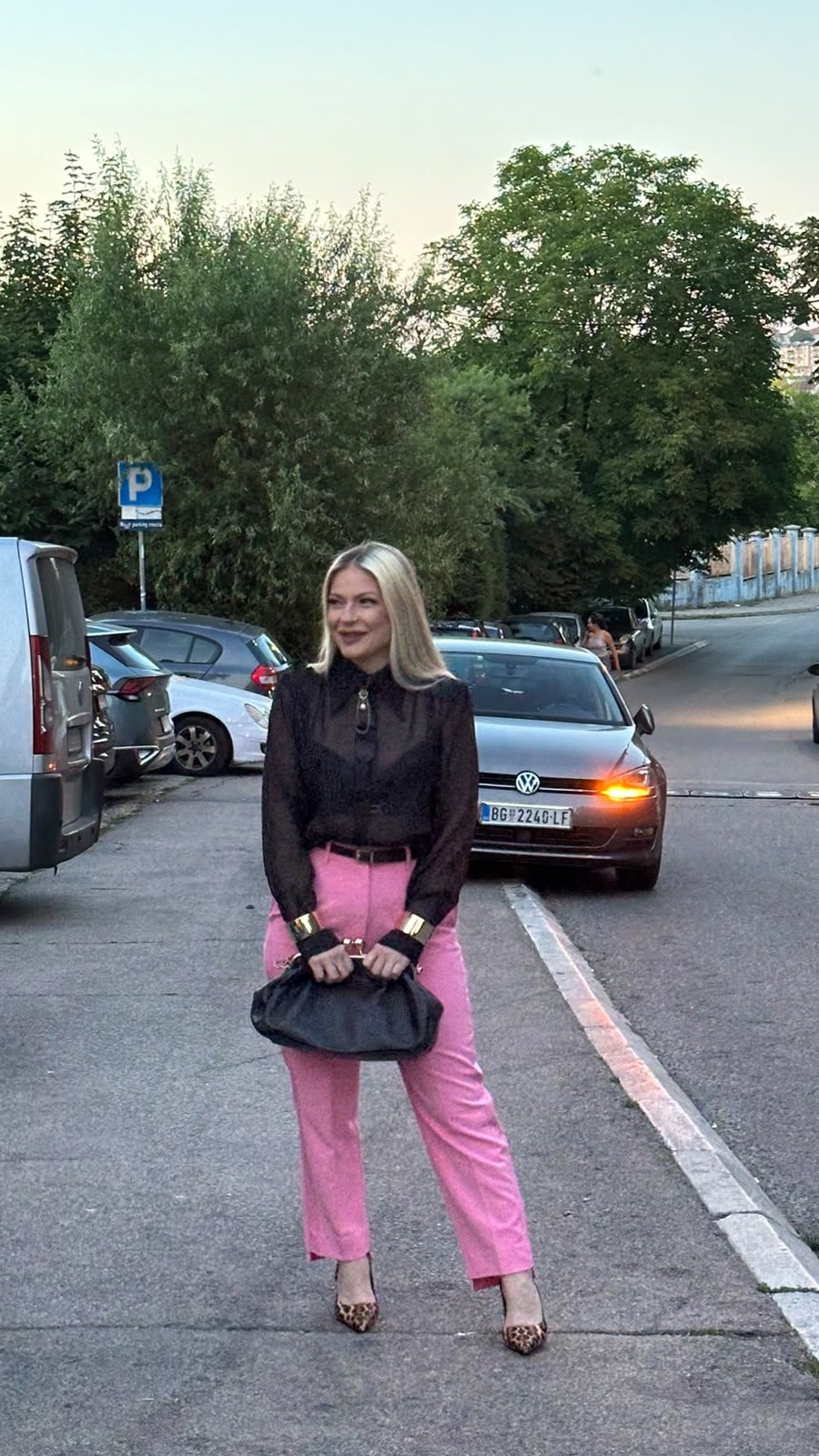 Brutalno iskrena! Vanja Mijatović stigla na proslavu 40 rođendana Bojane Lazić, otkrila da li je zauzeta, pa bez dlake na jeziku prokomentarisala sezonu nastupa u Crnoj Gori: Čula sam da... (VIDEO)