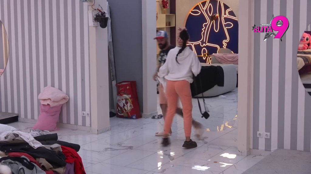 NE PRONALAZE ZAJEDNIČKI JEZIK!  Nakon što je Anita rekla da mora da razmisli o njihovom odnosu, Luka joj stavio do znanja da će IZAĆI IZ KREVETA (VIDEO)