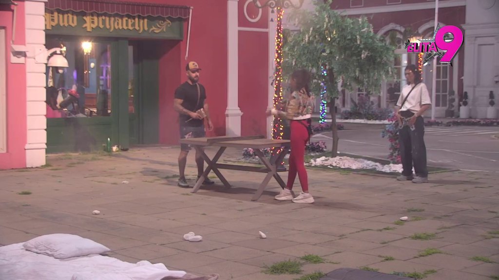 Započeli turnir u stonom tenisu u Eliti: Mina Vrbaški zadala domaći zadatak cimerima, pokidala kao nikad! (VIDEO)